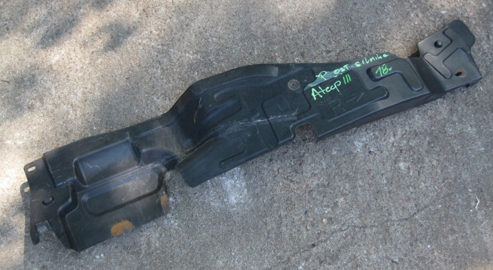 MERCEDES ATEGO 3 818 5.2D 18R motor cover right A9675240128