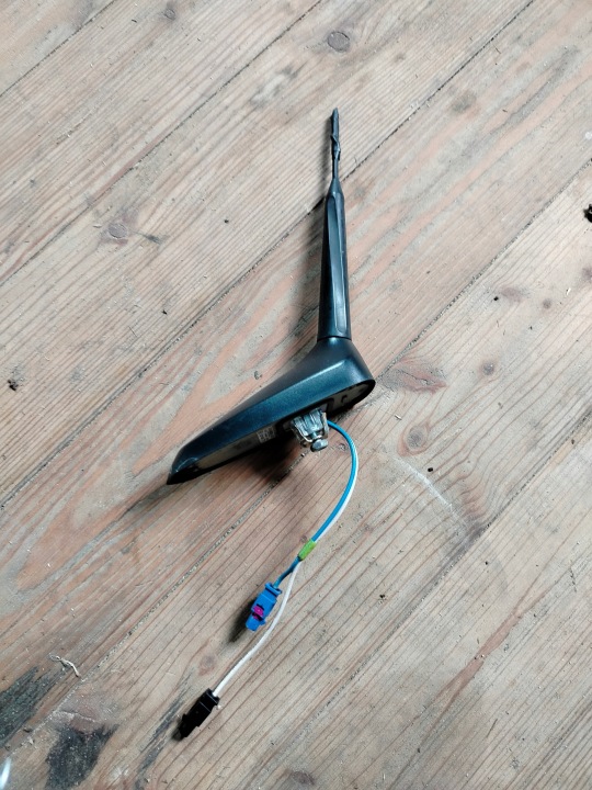 PODSTAWA ANTENY GPS CHEVROLET ORLANDO CRUZE