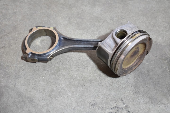 piston + connecting rod MERCEDES 260920 1
