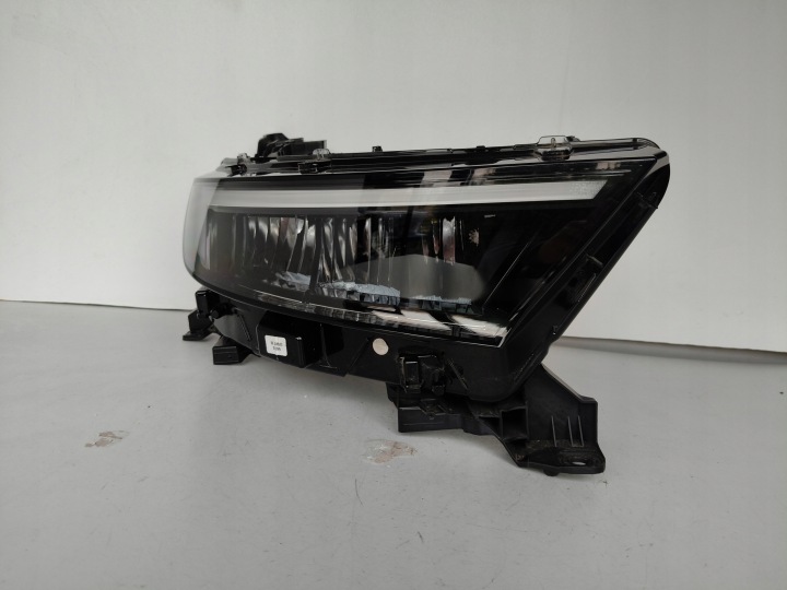 light right REFLEKTOR OPEL MOKKA II B 20- FULL LED