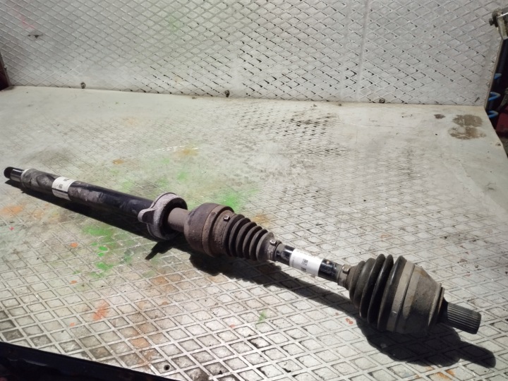 MERCEDES KLASA A W177 A220 Semiasse Destro Anteriore A1183300300 A1183301800