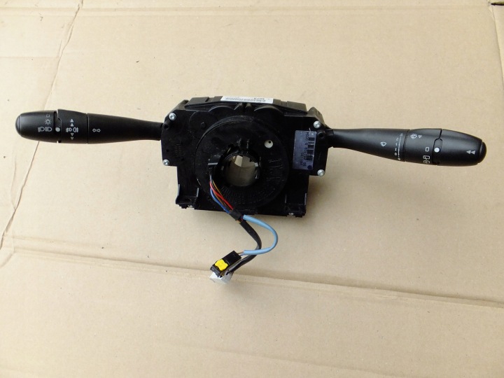 contrôle commande levier commodo sous volant peugeot 207 96661299XT