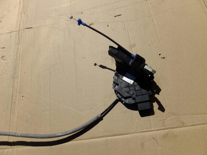 de la Serrure Gauche Avant ford mondeo mk4 6M2A-R21813-EC