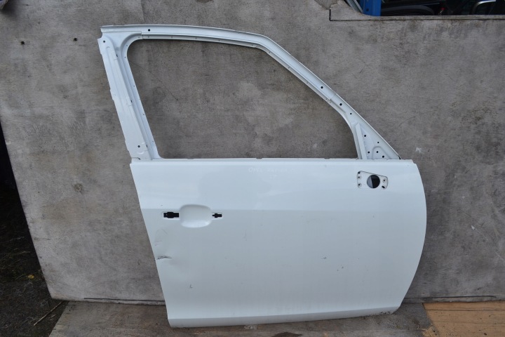 dveře pravý předek přední OPEL ZAFIRA C III 2012