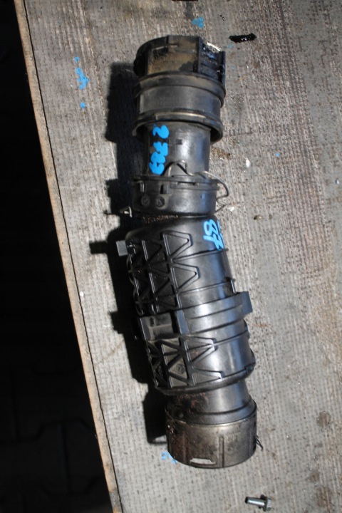 2787. pipe hose wiring of the intercooler VOLVO 32298418