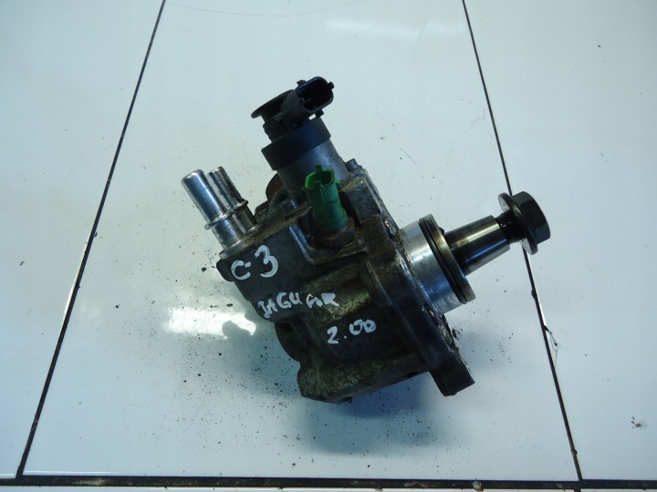 JAGUAR XE X760 XF X260 2.0D Einspritzpumpe 0445010706