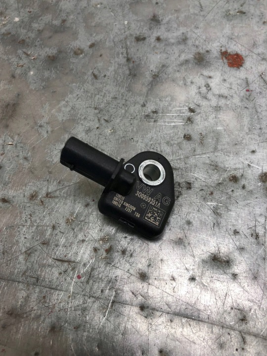 Sensore impatto VW PASSAT B8 KOMBI 3Q0959351A