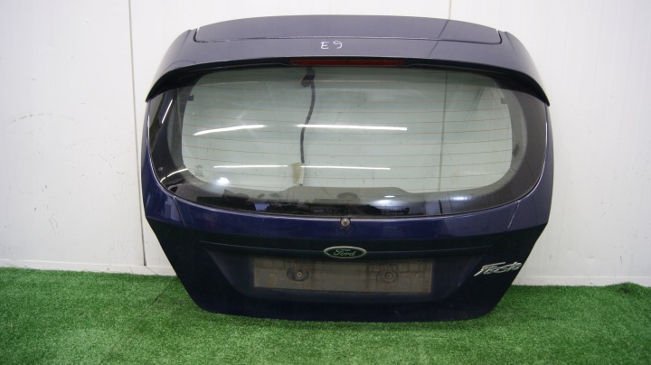 Malle / hayon coffre porte arrière Arrière FORD FIESTA MK 7 E9