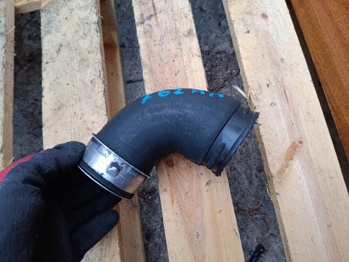 pipe of the intercooler VOLKSWAGEN AUDI 3C0145762AM