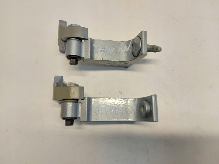 Porsche Taycan 4S 9J1 2021r Scharnier Tür rechts heck GORA DOL