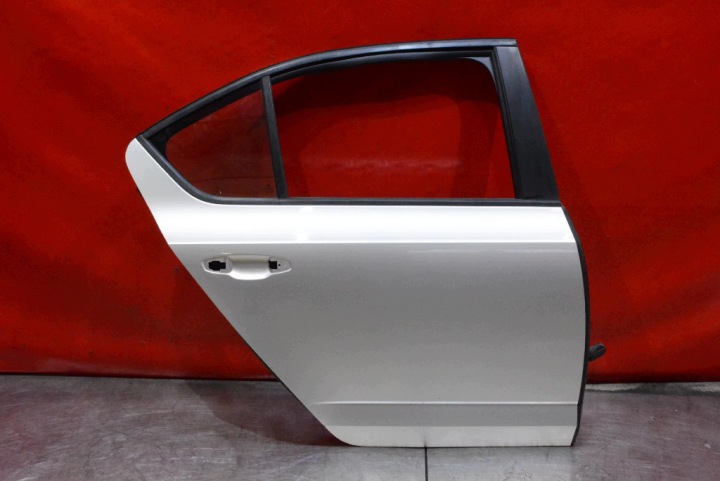 Portière Droit Arrière Arrière LA7W SKODA OCTAVIA 3 III HB 13-17