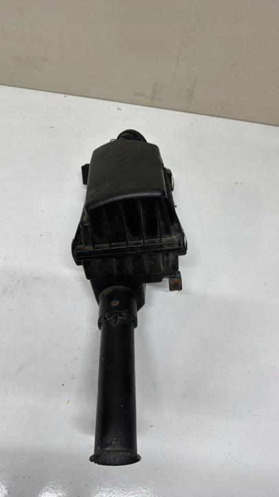 Saab 900 NG 9-3 94-02r cover of a filter, air 4235214