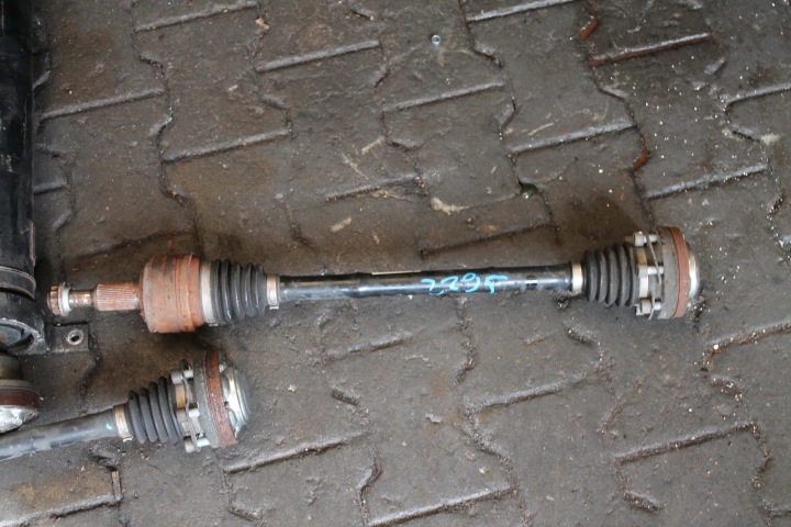 2295. antriebswelle heck VW T6 7E0501201C