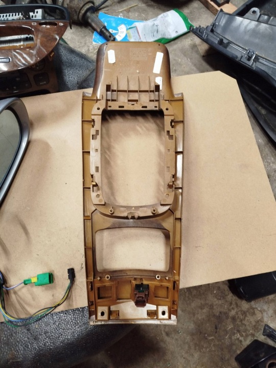 Peugeot 607 9629448077 jack frame 15