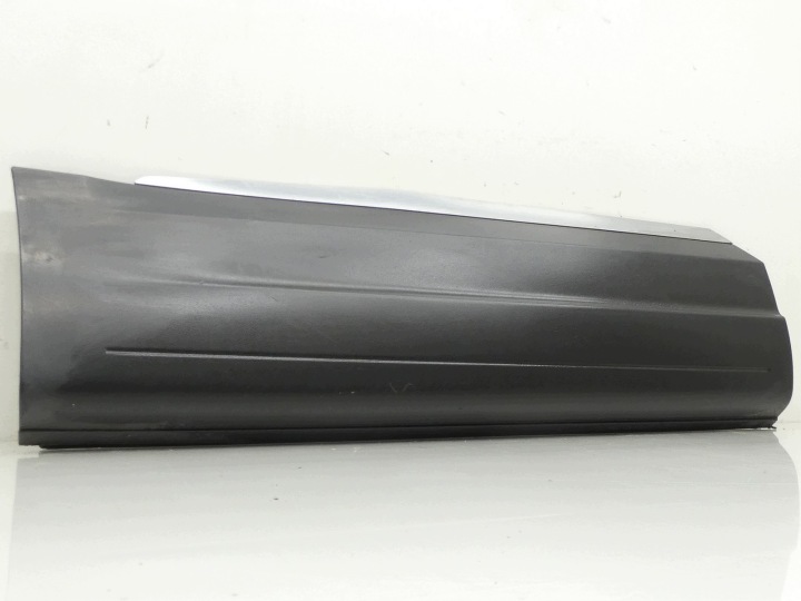moulding door right rear part right rear VW TIGUAN and 5N LIFT 11-16 5N0854950E