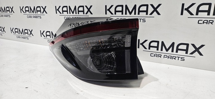 světlo levý záď LED TOYOTA YARIS CROSS 20- originál EUROPA 81560-0DE20