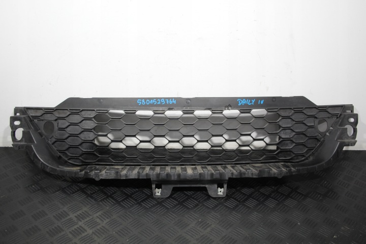grid of a bumper IVECO DAILY IV 4 5801529764
