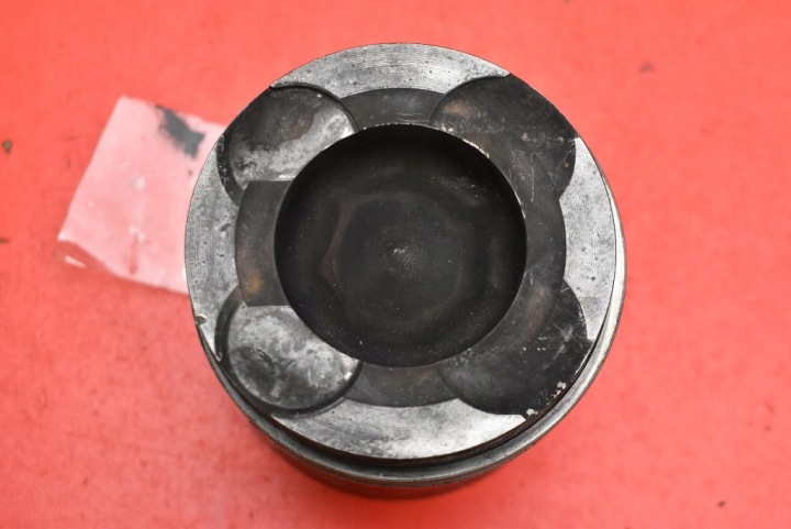 piston 86L77 NISSAN X-TRAIL 1 and 2.2 DCI 136 KM LIFT 04-07