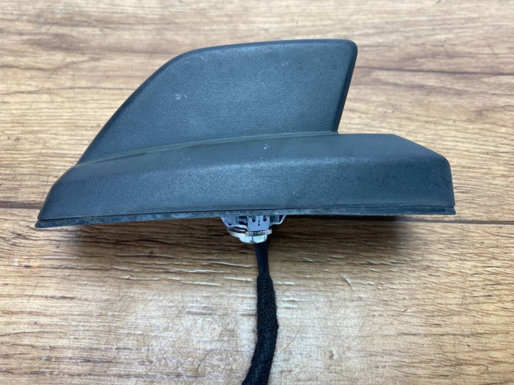 anténa GPS (pletwa) rekin Cadillac Escalade IV 2015+