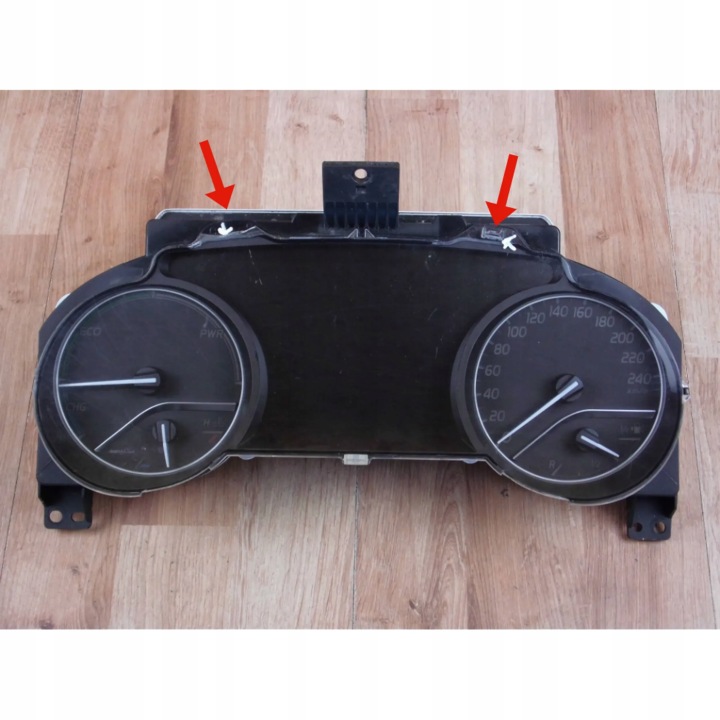 Toyota Camry VIII XV70 2.5 HYBRID dials 83800-33Y20-A