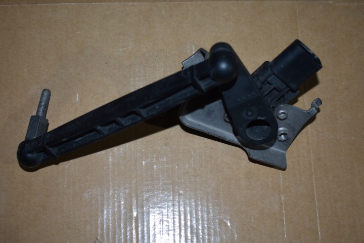 IDEALNY sensor of the level of lights rear part rear left PORSCHE CAYENNE 9Y 25R. 1