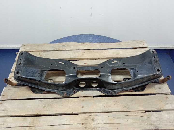 SUBARU XV CROSSTRAK EN LIFT 15- 2,0 150KM TRAVERS BELKA SANKA 7