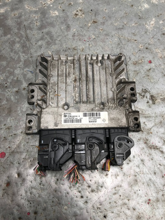 Computer DES MOTORS RENAULT MEGANE III 237102426R