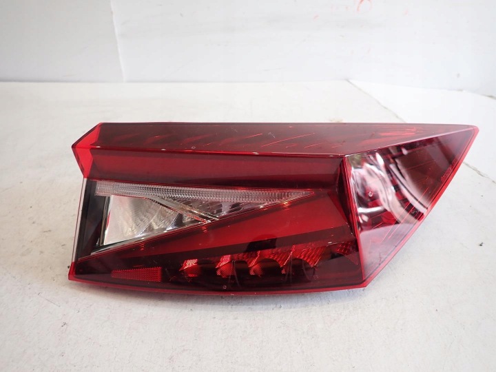 Licht heck hinten rechts SKODA ENYAQ 2021- 5LA945208