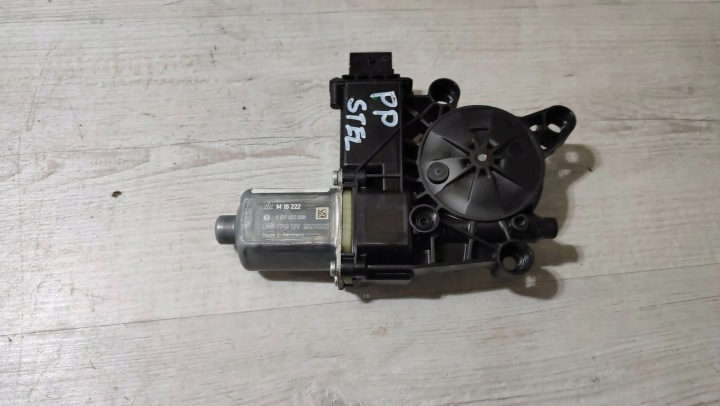 mini motor podnosnika windows front right Alfa Romeo Stelvio 0130822068