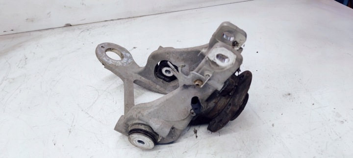 Achsschenkel Radnabe Radlager rechts heck AUDI A4 A6 C7 A7 8K0505436AA