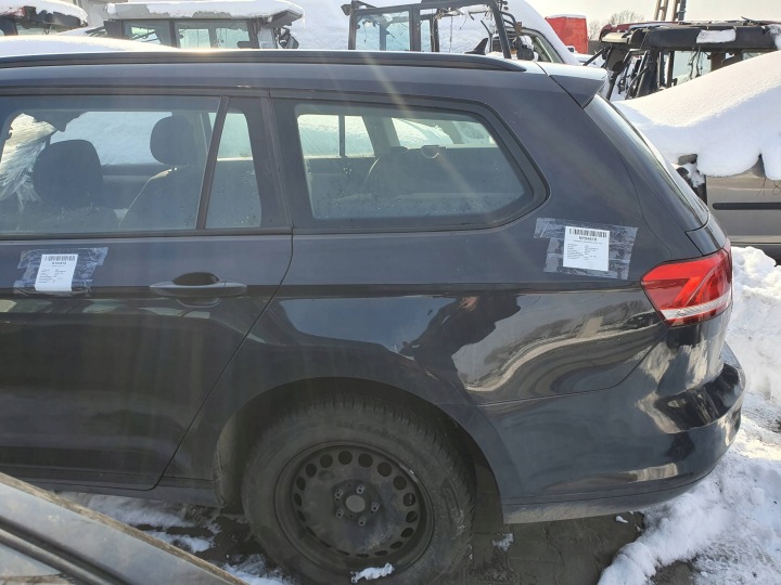 Štvrťka blatník ľavý zadok LI7F VOLKSWAGEN PASSAT B8 KOMBI