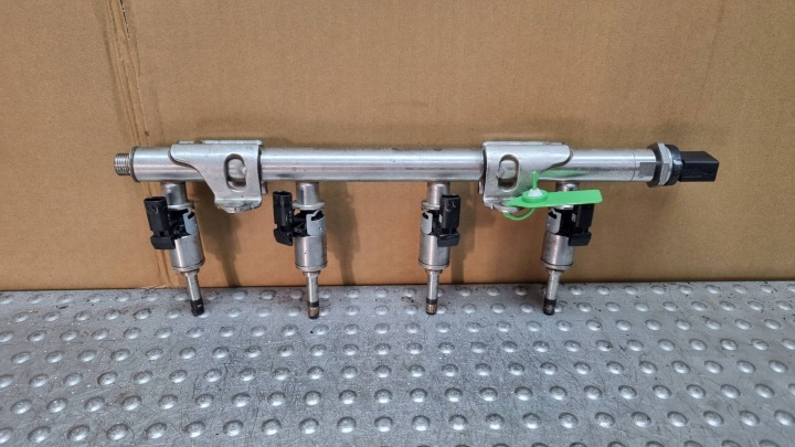 Kraftstoffverteiler Einspritzleiste Einspritzdüse 06J906051F TT 8S A3 8V LEON III 5F GOLF VII 1.4TSI