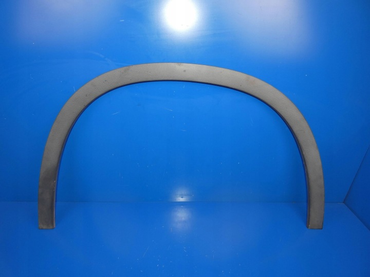 MERCEDES GLA W156 moulding of a fender cap right front right