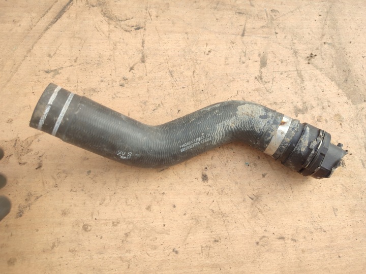 Conduit pieces tuyaux Tuyau d’eau IVECO DAILY 3.0 HPI 5801302589