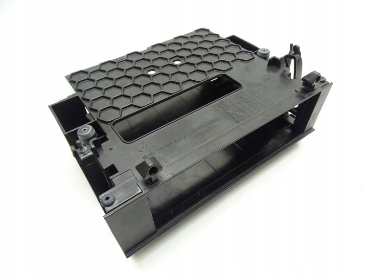bracket navigation devices STEROWNIKA VW TOUAREG 7P II 7P6858408