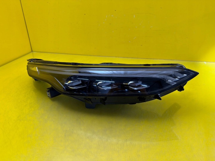 Feux phare Droit Maxus Euniq 6 Full Led DRL C00371014