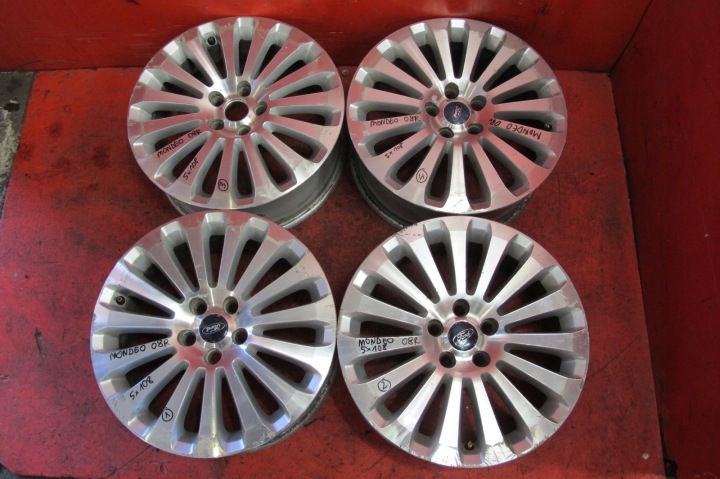 FORD MONDEO IV 4 MK4 BA7 CERCHI di alluminio 17 7J ET50 5x108 7M5J-1007-BA