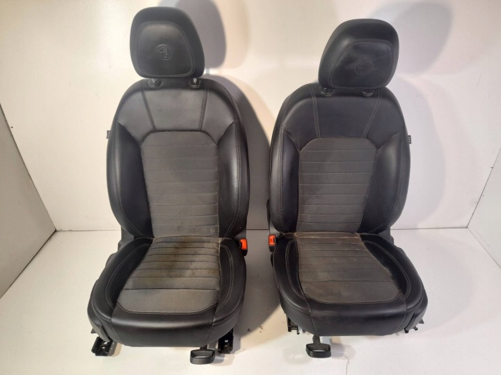 Alfa Romeo Giulia Komplet seats (AG39)