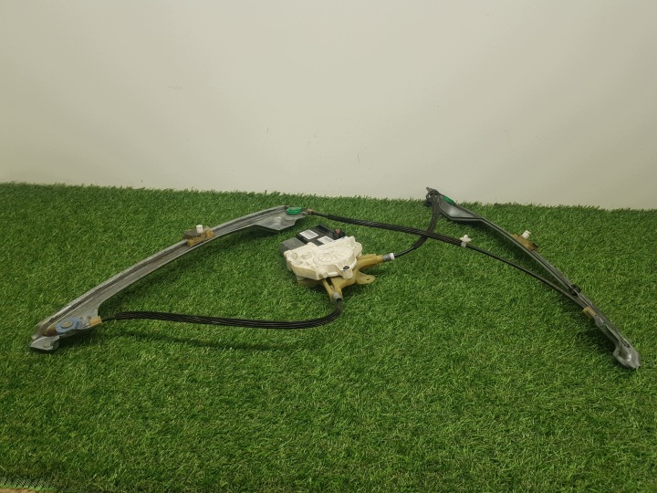 ELE mechanismus okna levý předek RENAULT LAGUNA 3 807010002R