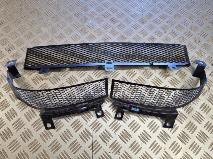 LÜFTUNGSGITTER DER STOSSSTANGE HINTEN ASTON MARTIN VANTAGE V8 2005R->