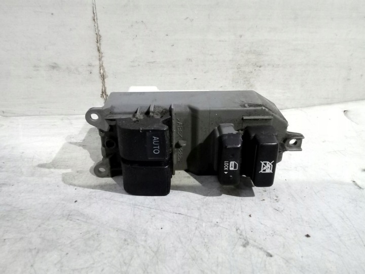 Toyota Yaris II panel window control switch left