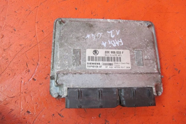 SKODA FABIA et 1 6Y 1.2 BME Unité de contrôle Ordinateur Moteur 03E906033F