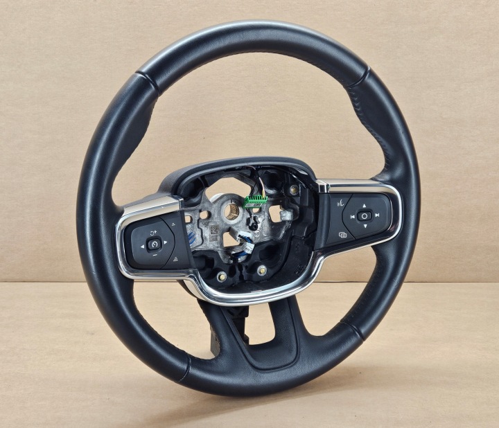 lenkrad SKORZANA WIELOFUNKCYJNA MULTIFUNCYJNA VOLVO XC40