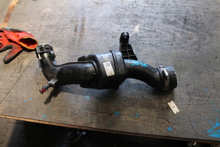 3846. Tubazione Dell’aria AUDI 06M145673DB