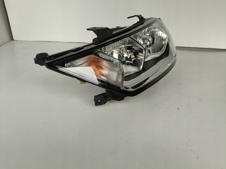 Licht links REFLEKTOR AUDI A1 82A 18