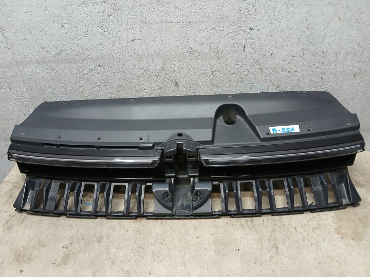 Grille VW PASSAT B9 3J0 3J0853653 LED