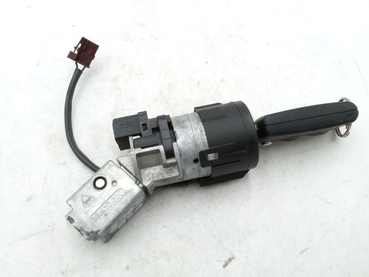 Peugeot 5008 and 1 ignition + key key 36410600