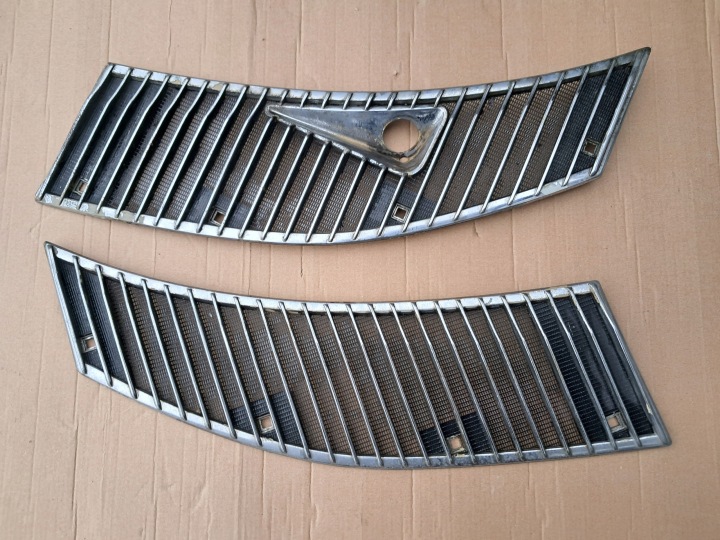 KRATKI under the window CHROM MERCEDES W123 1238362465 1238362365