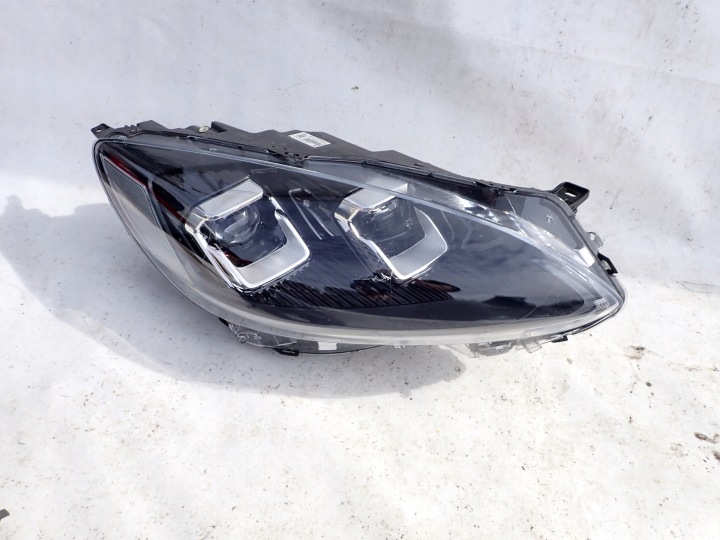 FORD KUGA III 20- light right front FULL LED