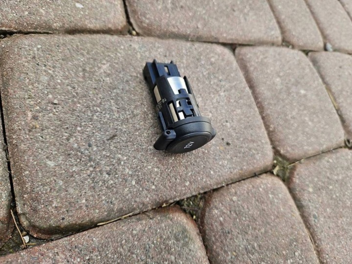 adapter zapalniczki zapalniczka Opel Mokka B 2024 2 II
